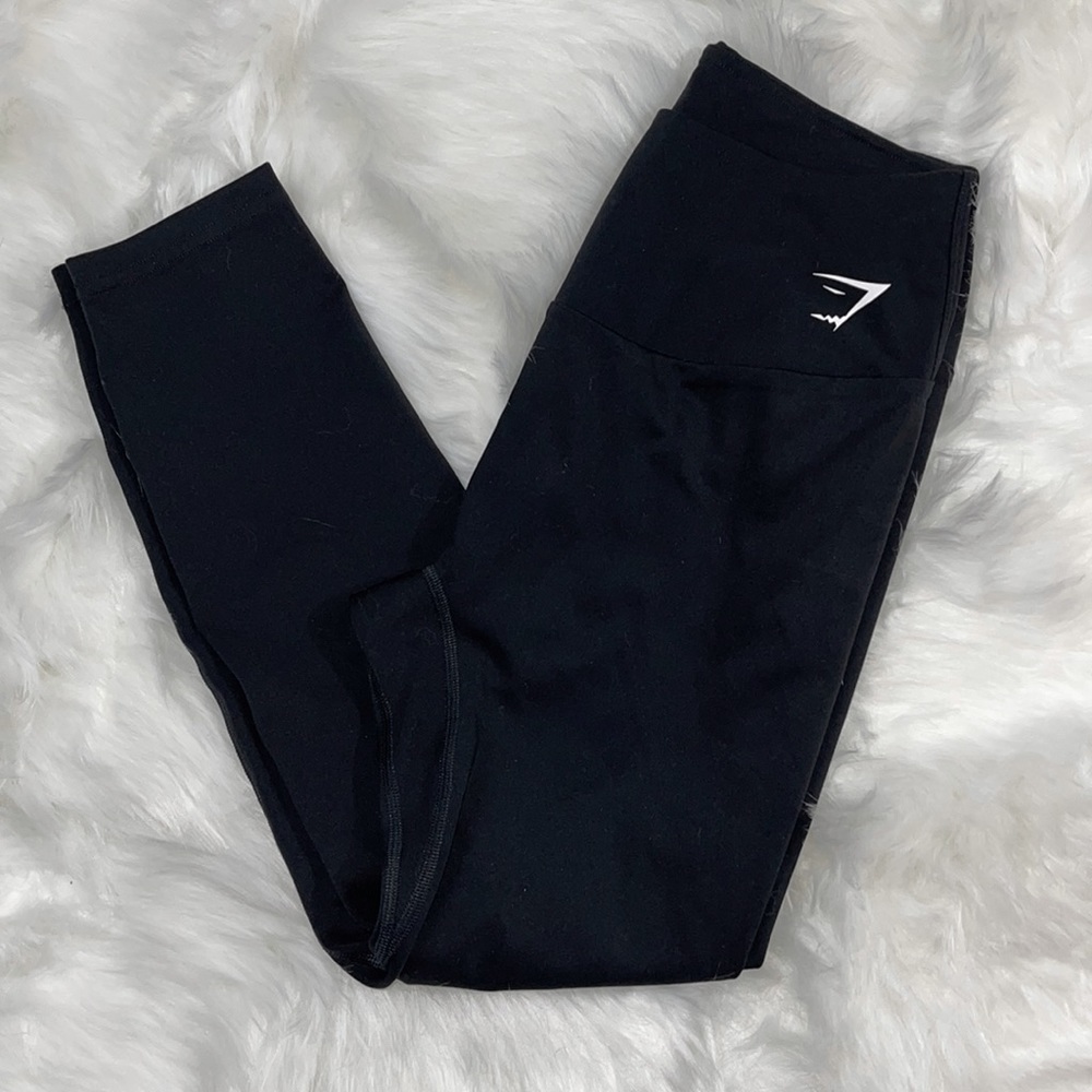 *GYMSHARK* Black Capris Leggings Pants L Large Lrg